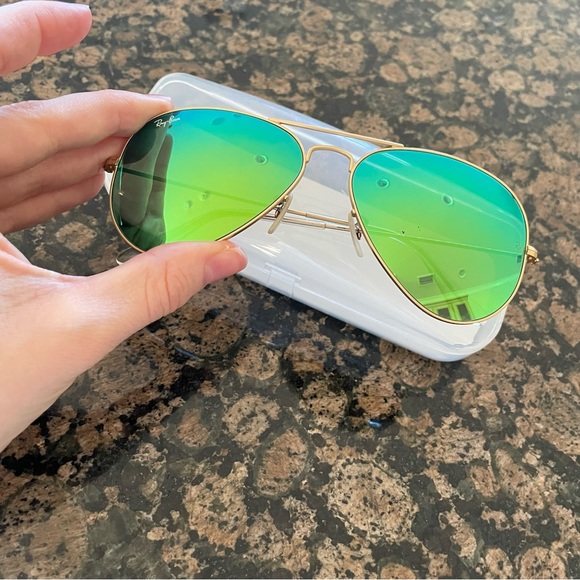 RB3025 Ray-Ban Aviator Sunglasses - Picture 2 of 13